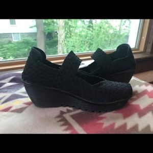 Comfortable black heels